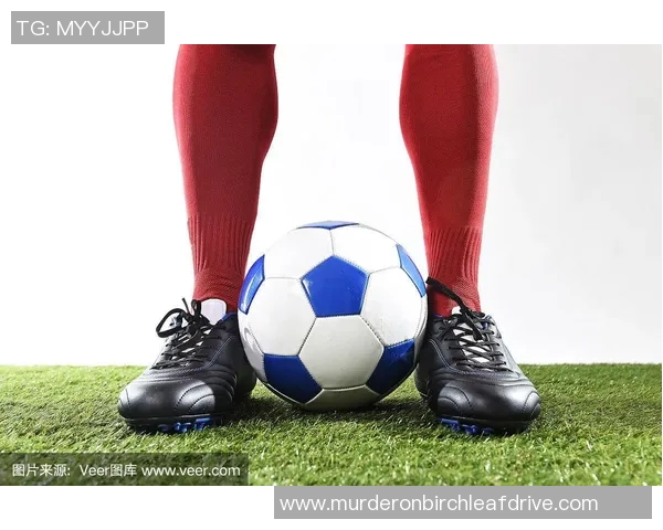 O型腿足球明星的运动生涯与健康挑战揭秘 O型腿足球明星的运动生涯与健康挑战揭秘