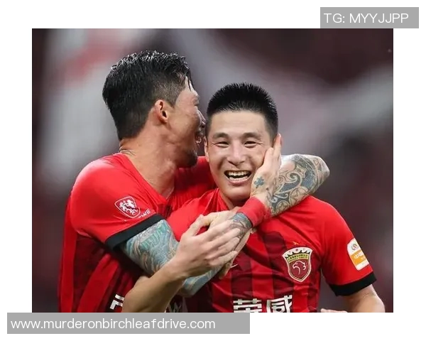 上海足球队以50分领跑冠军赛积分榜展现强劲实力 上海足球队以50分领跑冠军赛积分榜展现强劲实力