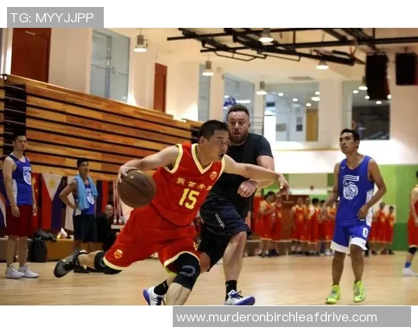 武汉篮球队在城市联赛中的灵活性表现与战术调整分析