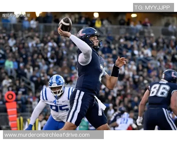 足球明星跨界挑战橄榄球赛场展现全新运动魅力与竞技精神 足球明星跨界挑战橄榄球赛场展现全新运动魅力与竞技精神