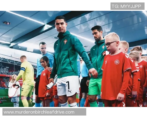 韩国男团中中国成员的足球明星之路与梦想追逐 韩国男团中中国成员的足球明星之路与梦想追逐